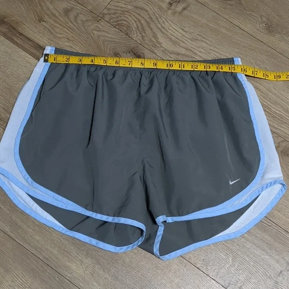 Nike dri fit running grey white blue women's shorts Size XL - Picture 5 of 8